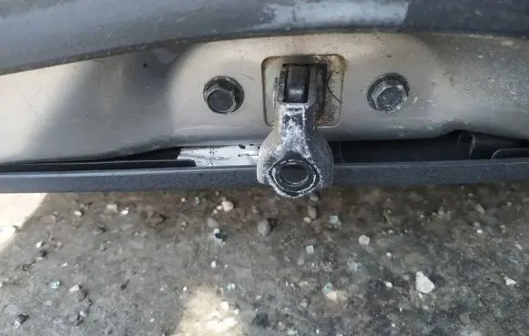 Nissan X-Trail T31 Front door check strap stopper 