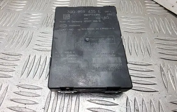 Volkswagen Atlas Keyless (KESSY) go control unit/module 3Q0959435E