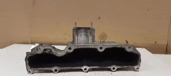 Toyota Avensis T270 Intake manifold