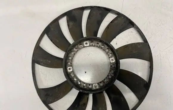Audi A4 S4 B5 8D Fan impeller 058121301b