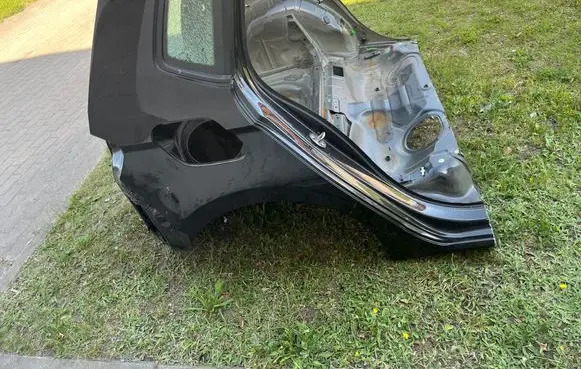 Volkswagen Golf Sportsvan Rear quarter panel 
