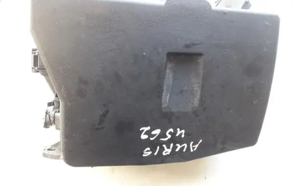 Toyota Auris 150 Fuse box set 7233R0A1
