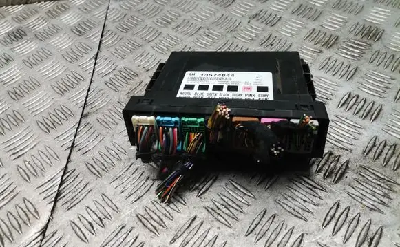 Opel Insignia A Comfort/convenience module 13574844