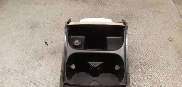 Volvo V70 Cup holder 39997577