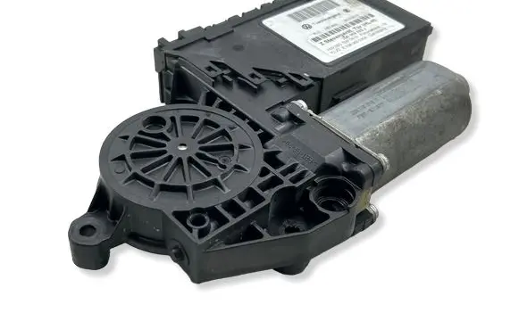 Volkswagen Phaeton Rear door window regulator motor E840311002