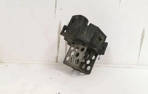 Peugeot 5008 Coolant fan relay 9658508980