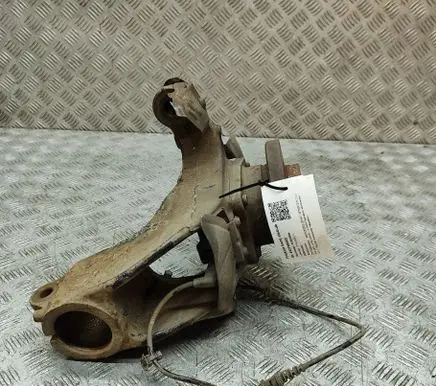 Mercedes-Benz Sprinter W907 W910 Front wheel hub A9103320000