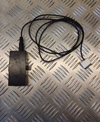 Volkswagen PASSAT B6 iPod connector socket 000051444K E11023596