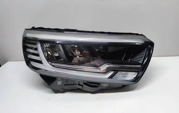 Renault Kangoo III Headlight/headlamp 1006E006