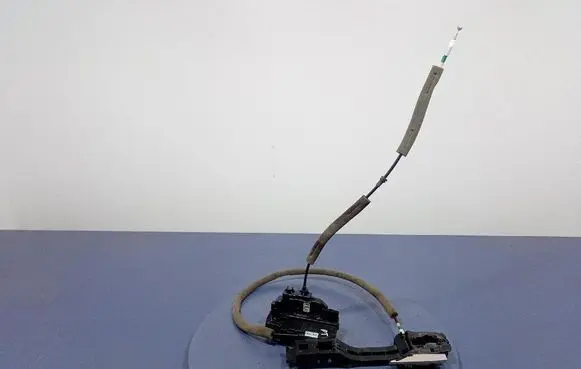 Infiniti Q50 Rear door lock 