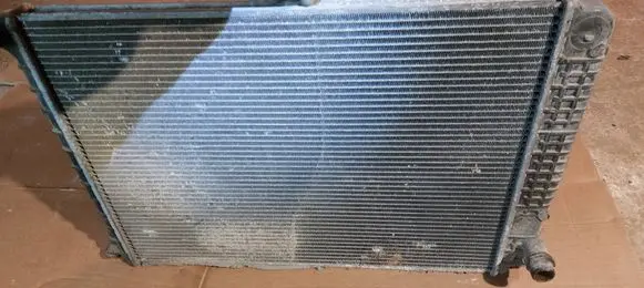 Audi A8 S8 D2 4D Coolant radiator 4D0121251J 1540954