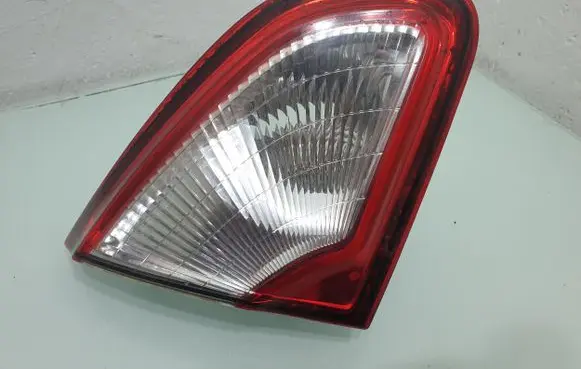 Nissan Qashqai+2 Tailgate rear/tail lights 89503189