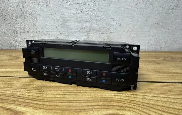 Volkswagen Transporter - Caravelle T4 Climate control unit 