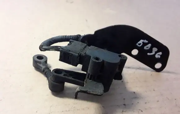 Jaguar XF Headlight level adjustment motor 8W833C280AD