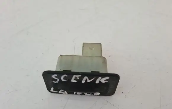 Renault Laguna II Tailgate glass/window release handle 8200000900