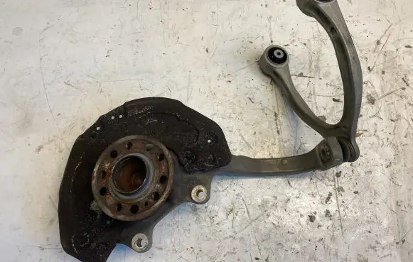Mercedes-Benz E W213 Front wheel hub