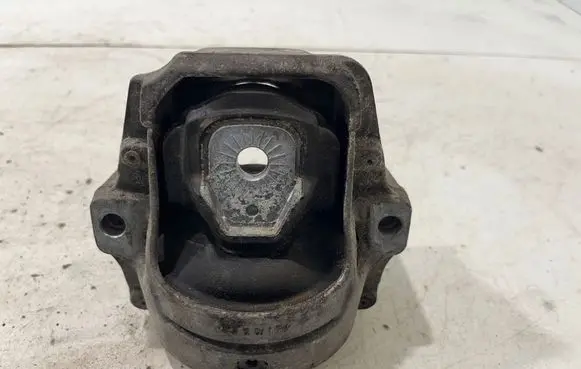 Audi Q5 SQ5 Engine mount bracket 8k0199381