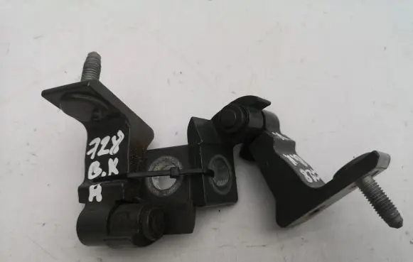 Rear door hinge set