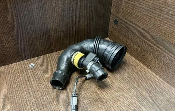 Fiat Fiorino Air intake hose/pipe 51908251