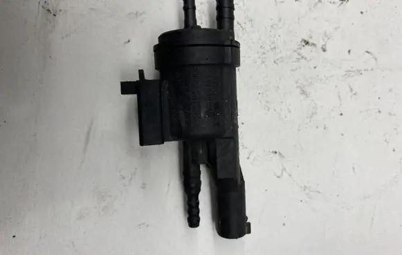 Mercedes-Benz Sprinter W906 Brake central valve 0075401497