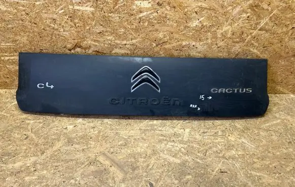 Citroen C4 Cactus Tailgate trim 9801855280
