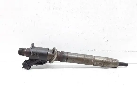 Volvo V60 Fuel injector 31303238 0445116046