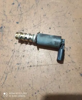 Skoda Octavia Mk2 (1Z) Camshaft vanos timing valve 06F109257A HC1101672 13150429