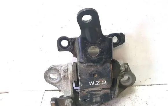 Mazda CX-5 Engine mount bracket K1442