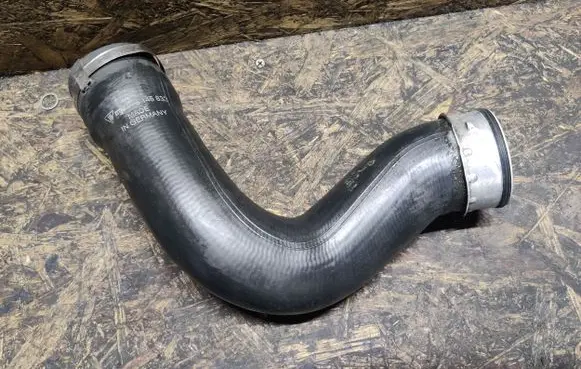 Porsche Cayenne (9PA) Intercooler hose/pipe 755145833