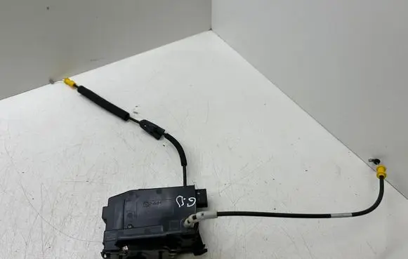 Peugeot 308 Rear door lock 9810309880