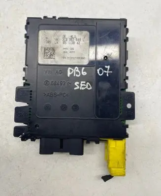 Volkswagen PASSAT B6 Steering angle sensor 3C0953549L 05113842 01101071650693
