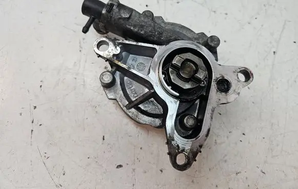 Renault Trafic II (X83) Vacuum pump 146502570R