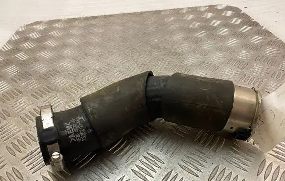 Intercooler hose/pipe
