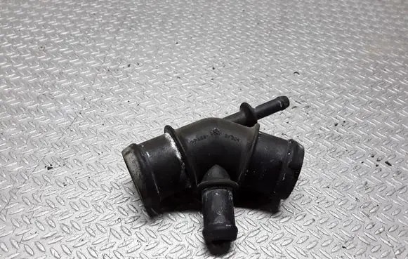Volkswagen Golf IV Engine coolant pipe/hose