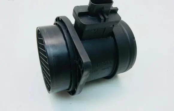 Volkswagen Polo V 6R Mass air flow meter 03P906461