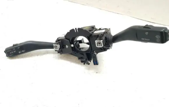 Volkswagen Golf V A set of switches 1K0953503H