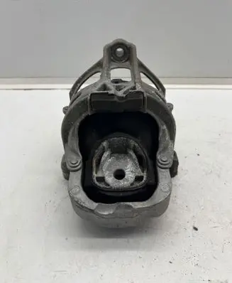 Audi A5 Engine mount bracket 782215150182 782215150