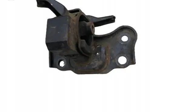 Toyota Auris 150 Engine mount bracket