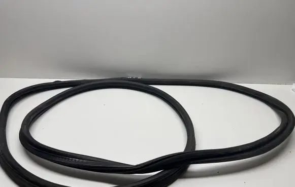 Peugeot 3008 I Trunk rubber seal (body)