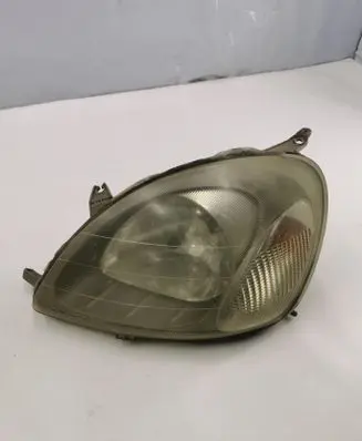 Toyota Yaris Headlight/headlamp
