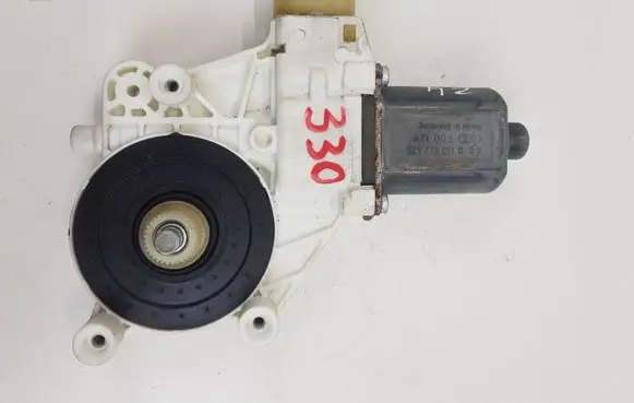 BMW Z4 E89 Front door window regulator motor 6952085