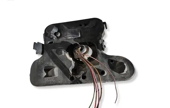 Audi A4 S4 B6 8E 8H Tail light bulb cover holder 153948