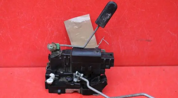 Opel Movano A Front door lock