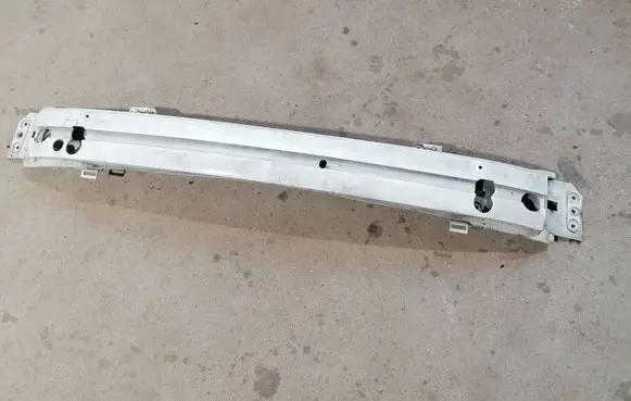 Volvo V70 Front bumper cross member 08652097