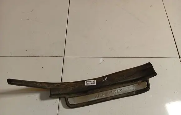 Toyota Avensis T250 Rear sill trim cover 6791705050