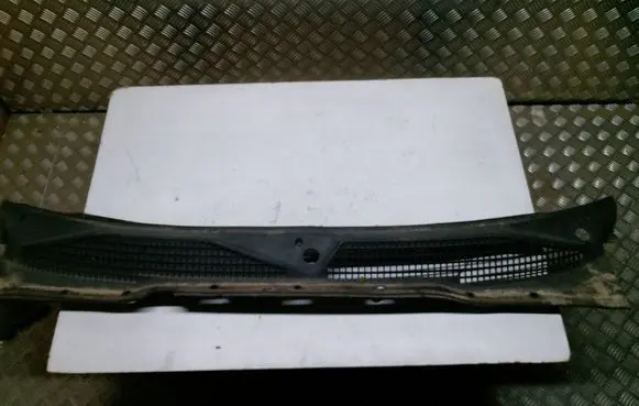 Nissan Terrano Wiper trim 668620F000