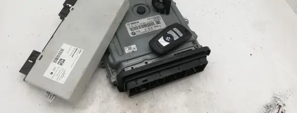 BMW 5 F10 F11 Engine ECU kit and lock set 0281017648 DDE8513250 61359241973901