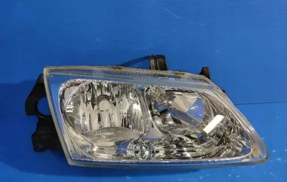 Nissan Almera N16 Headlight/headlamp 26010BN011