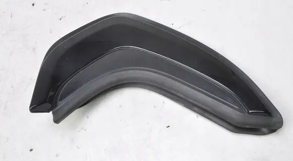 BMW 1 F40 Front arch trim 