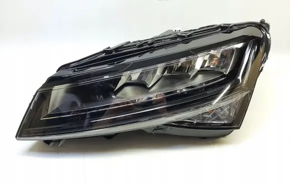Skoda Superb B8 (3V) Headlight/headlamp 3V1941015C